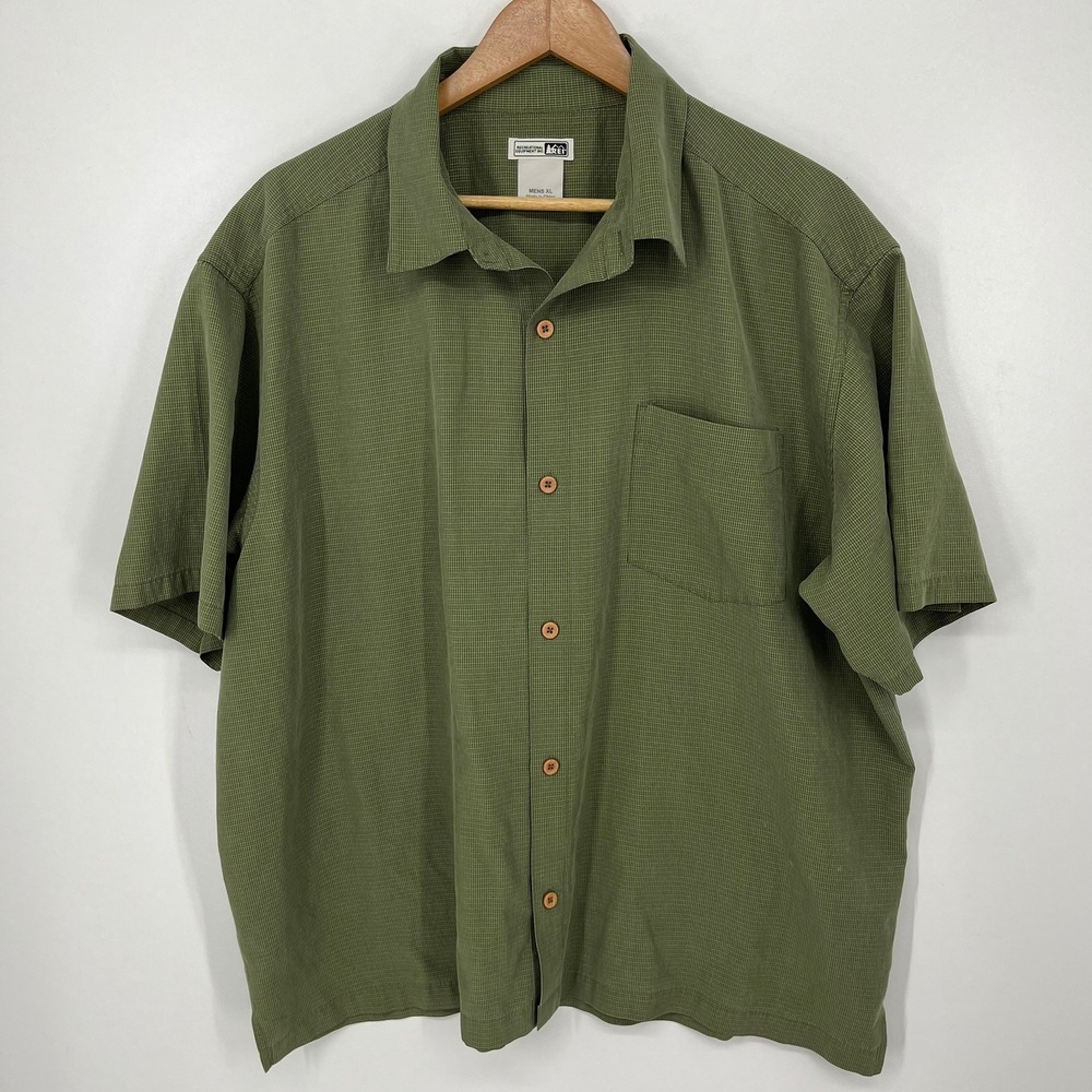 REI Mens XL Olive Green Grid Short Sleeve Button Down Shirt Vtg 2004